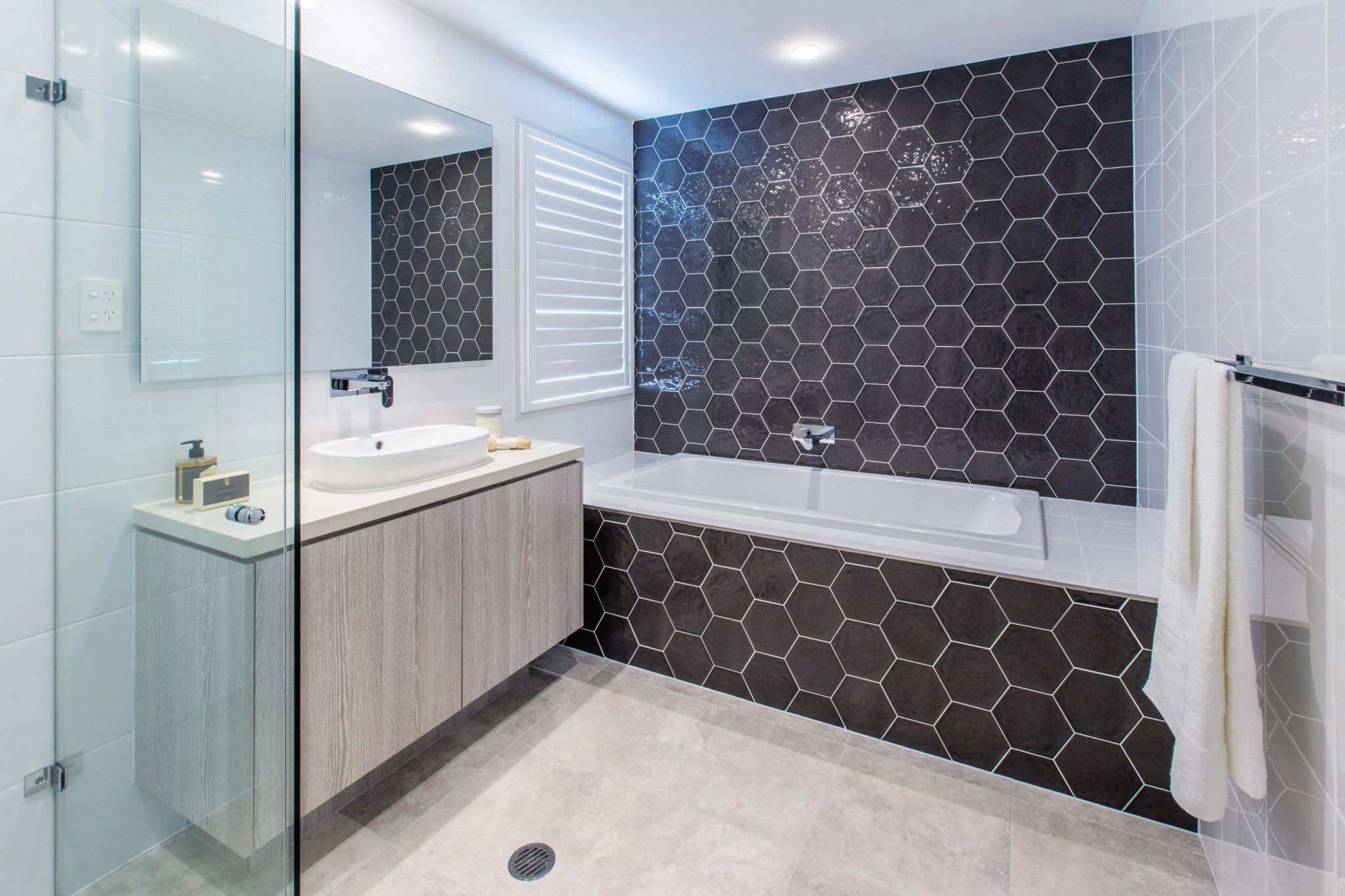 hexagon-mosaic-wall